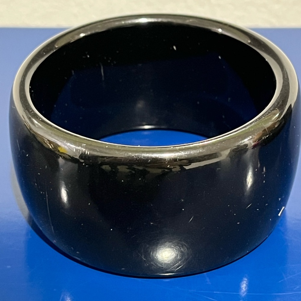 Black Chunky Plastic 1 1/4” Wide Bangle Bracelet 2 5/8” Diameter Vintage 80s 90s